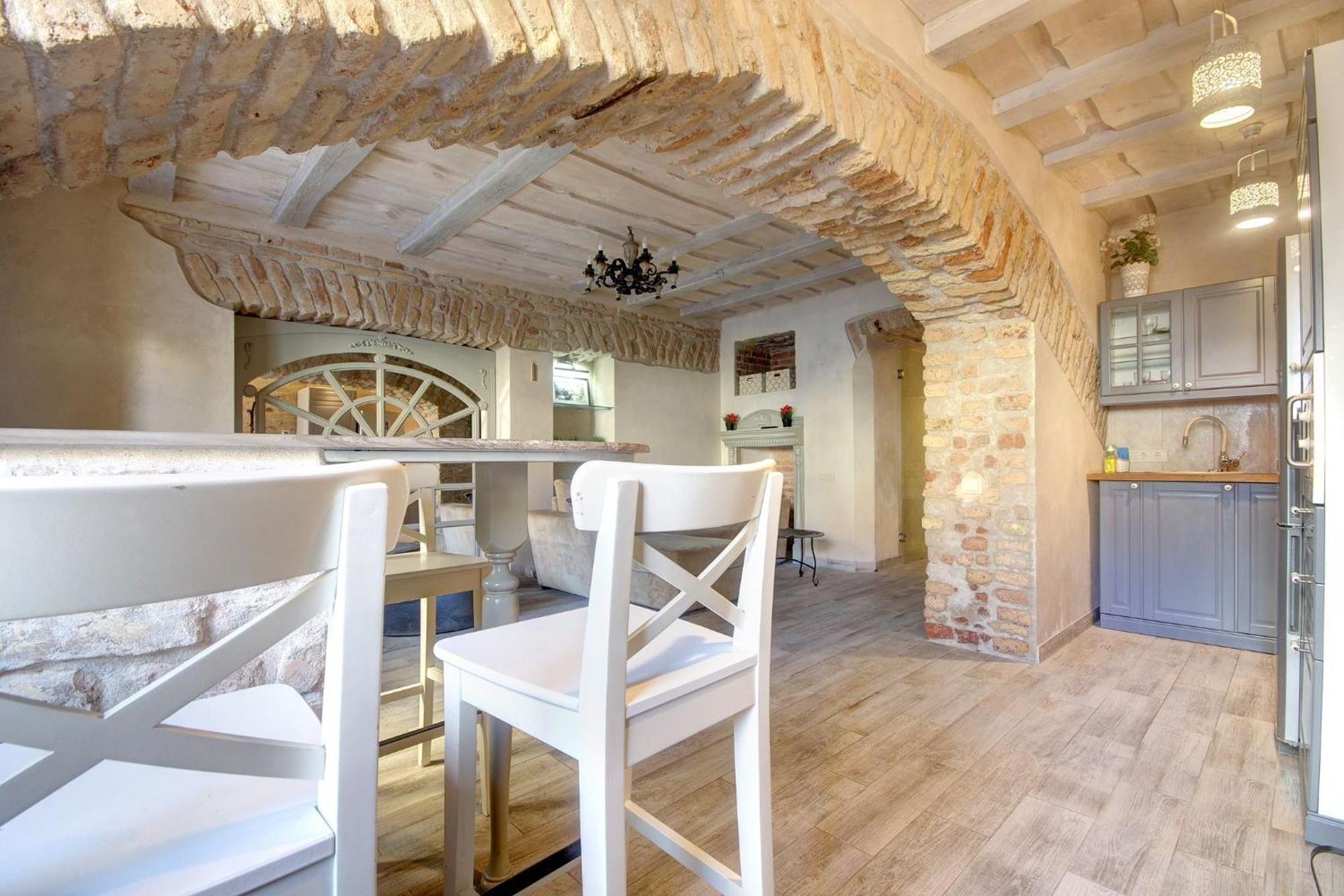 Historical Apartments X Free Parking Self Check In 24X7 By H&H VNO Exterior foto